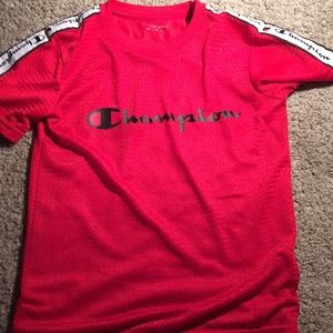Red champion shirt ❤️👕